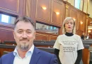 “O flaka ju daltë krejt juve…” – Vajza e Sami Lushtakut i reagon deputetes së VV-së Adriana Matoshit