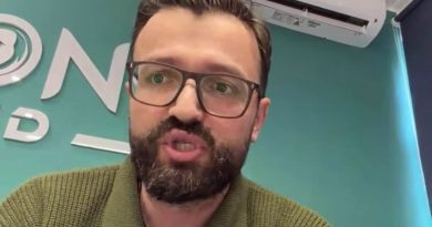 Në kufijtë mes jetës dhe vdekjes: Flet Dr. Arben Hajrizi i cili udhëhoqi ndërhyrjen që shpëtoi jetën e 37-vjeçares në Mitrovicë